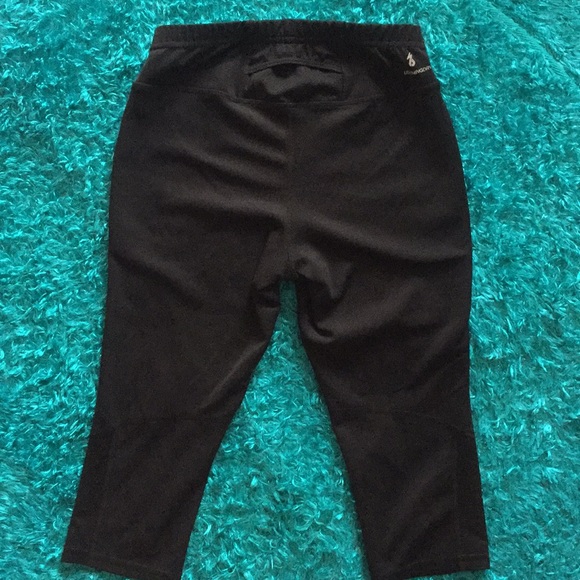 New Balance black Capris leggings - Picture 3 of 8